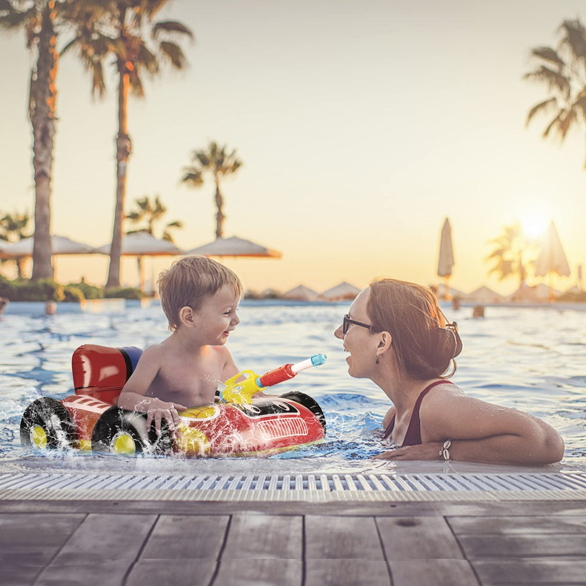 10Leccion heavy-duty vinyl ensures durability during active pool play