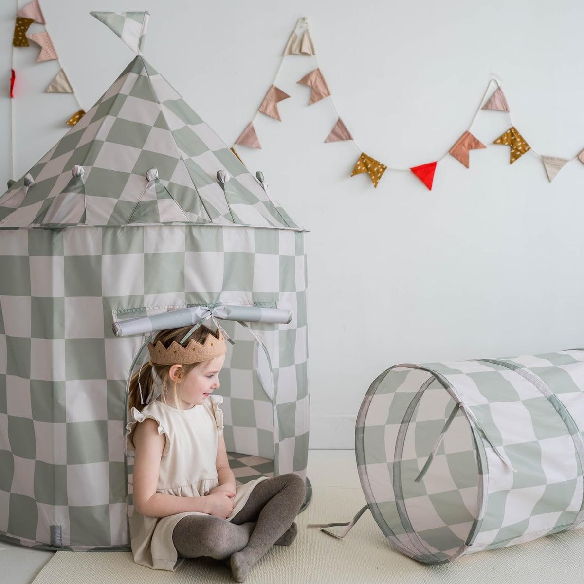 3 Sprouts play tunnel in a living room for indoor activity