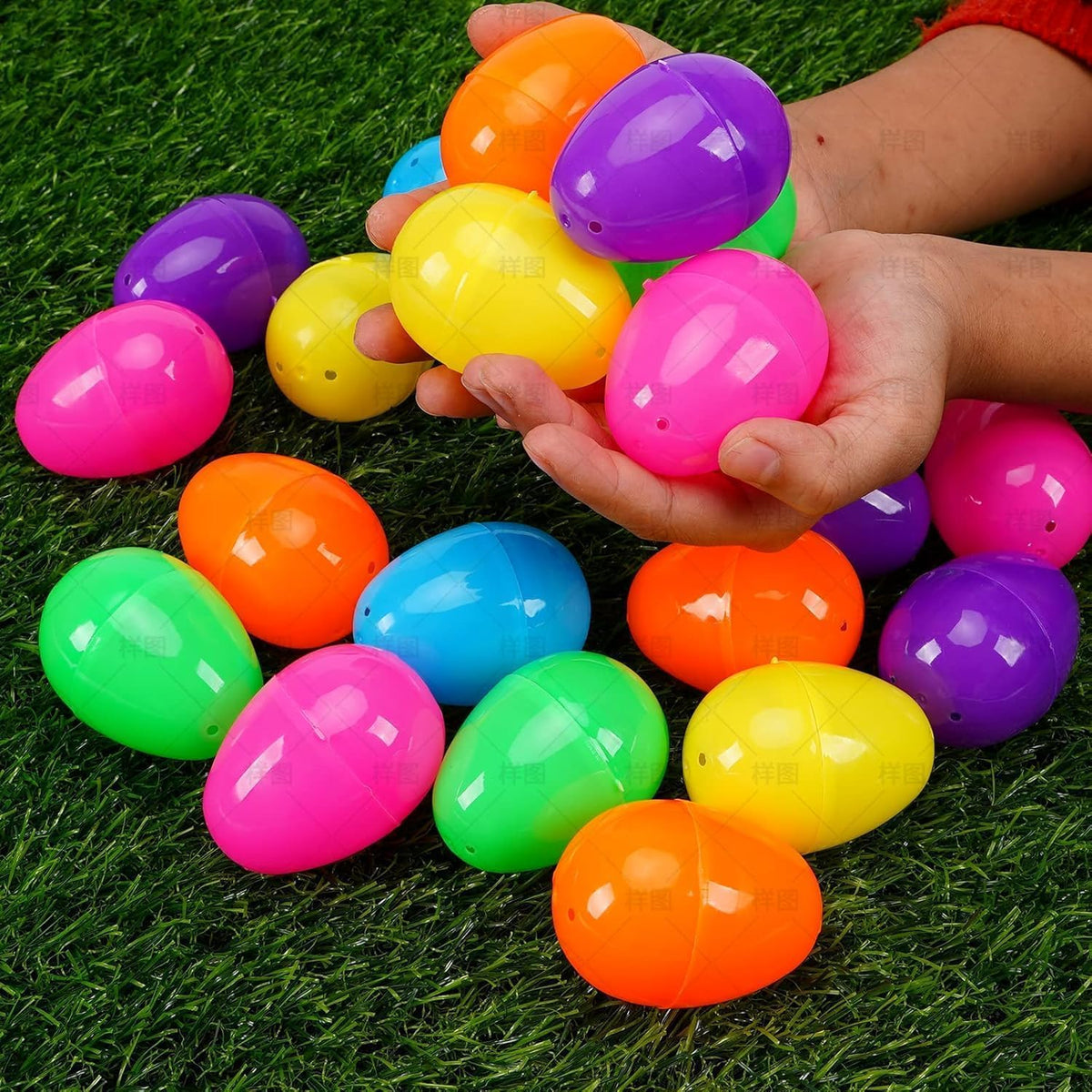 Abakuku fillable eggs designed for easy stuffing with small toys