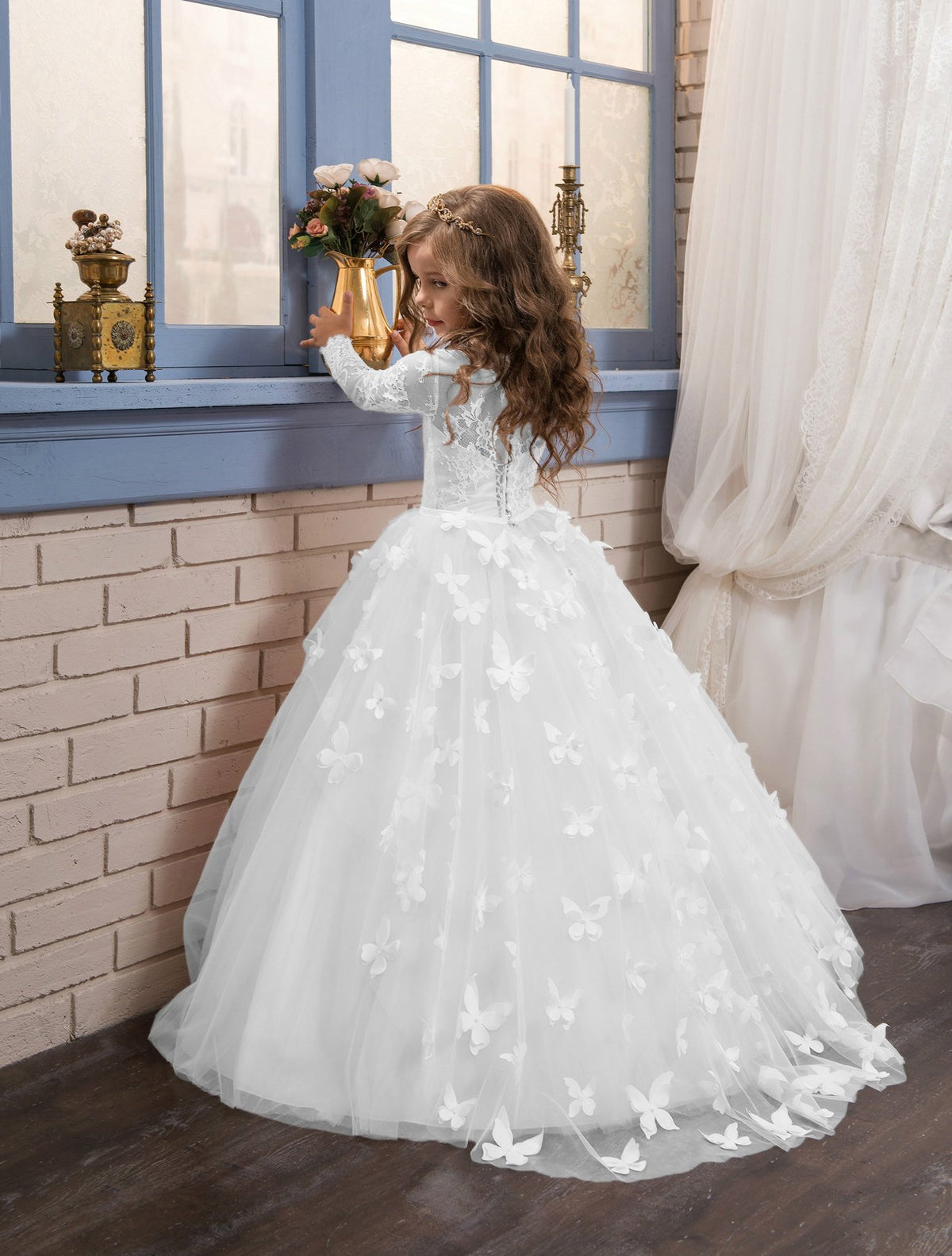 ABaoWedding Lace long sleeves close-up highlighting delicate design