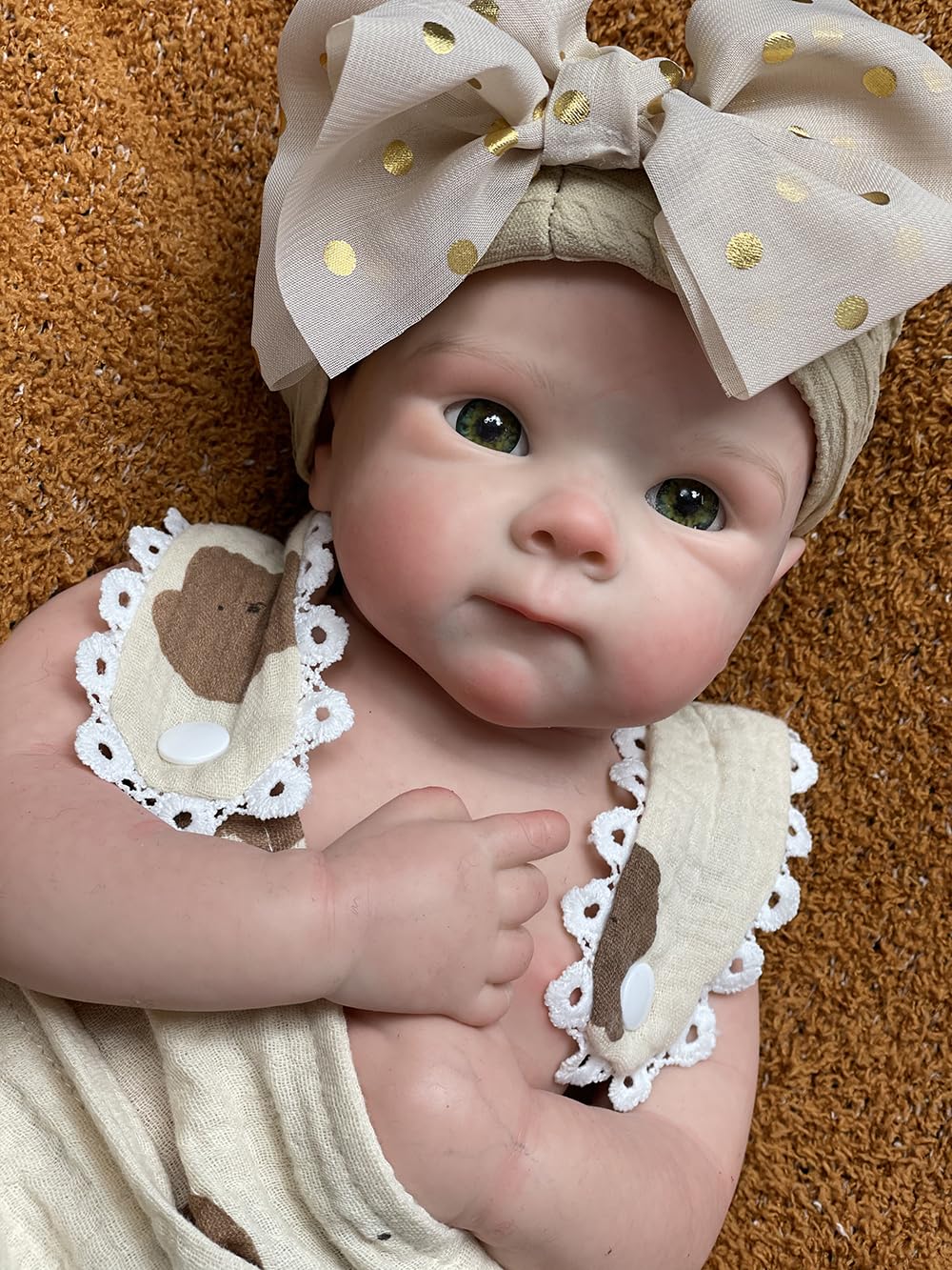 Doll ready for dress up and clothes change with Abenduot