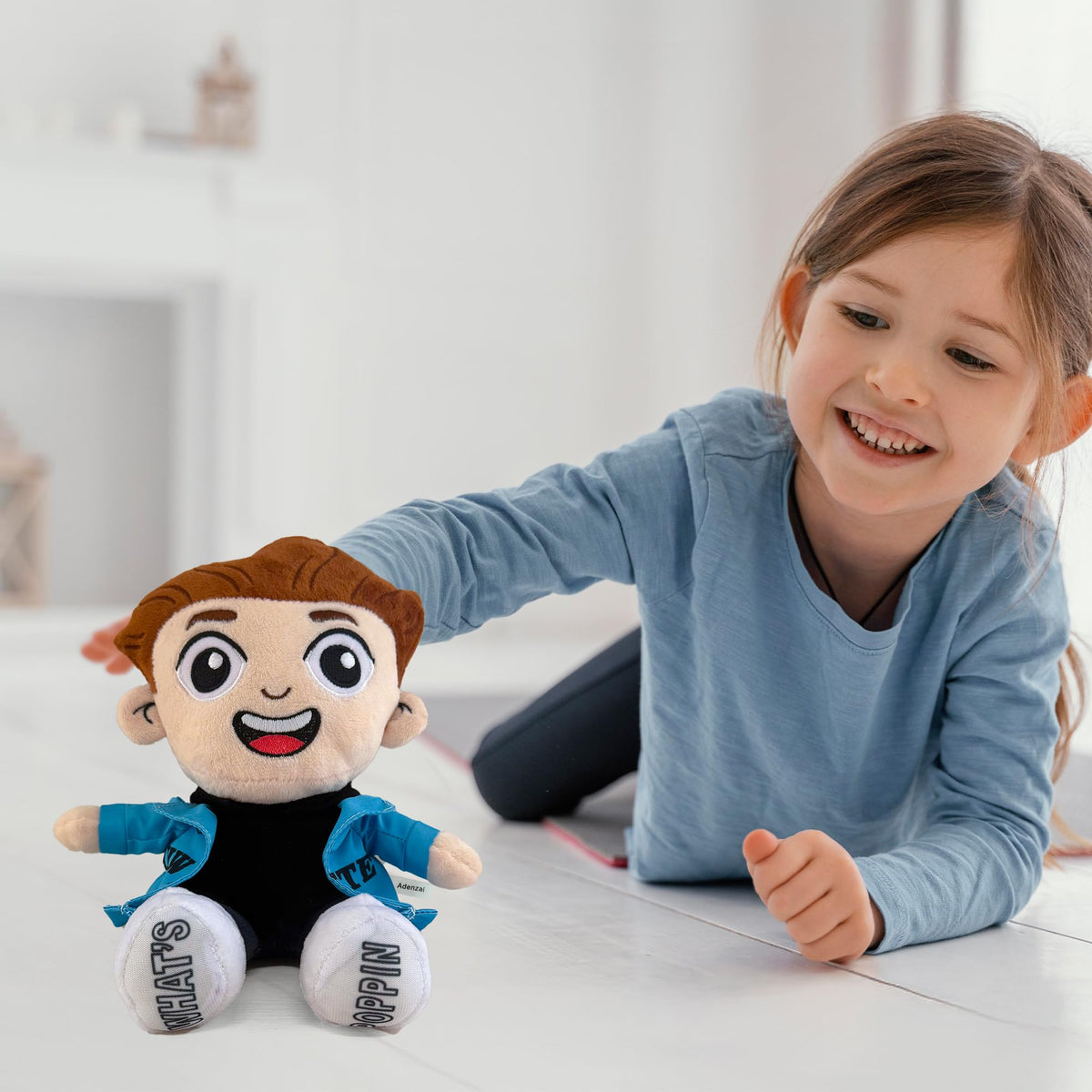 Adenzai Caylus plush room décor and display setup