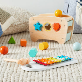 Amazon Basics xylophone demonstrates musical tones while developing early hand-eye coordination.