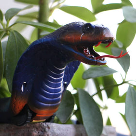 AMCHSURI Swinging-tail action supports dynamic play experiences.