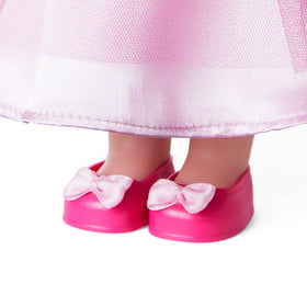 American Girl WellieWishers bow at the waist creates a charming silhouette
