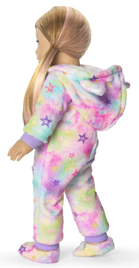 Cozy doll sleepover look with six pieces included