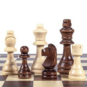 AMEROUS 3.5-inch king pieces provide balanced feel for serious games.