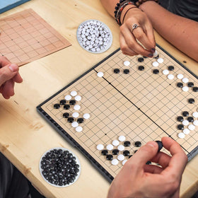 AMEROUS close-up board surface shows smooth, durable plastic.