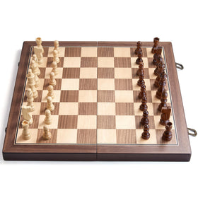 AMEROUS extra queens included for strategic options during games.