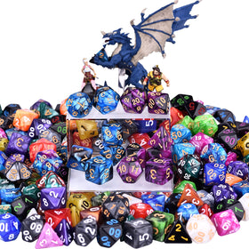 Amiven dice with large faces support fast turns in tense combat rounds.