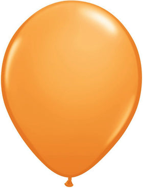 Anagram Minions 19-inch star balloon blue adds cheerful contrast.