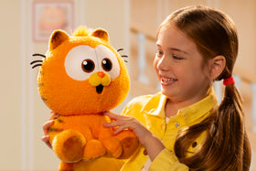 Includes lasagna prop and sleeping mask for playtime