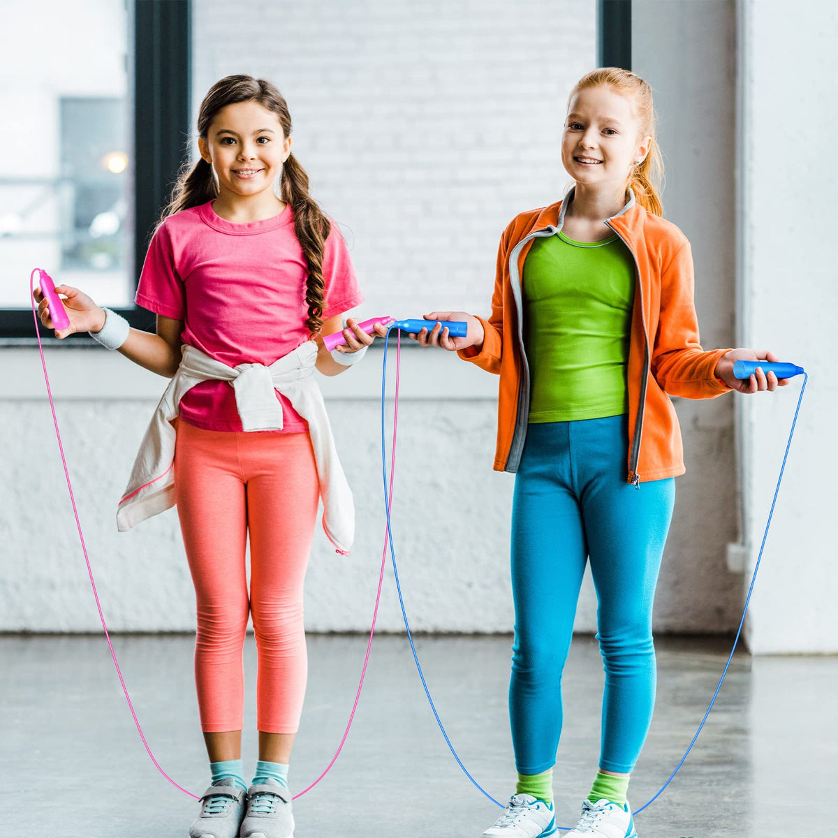 Aodaer indoor-outdoor ropes, versatile for schools and home activities.