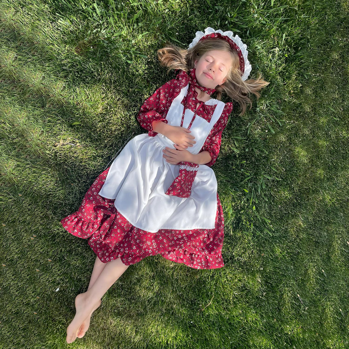 Aoiviss Pioneer dress with small purse detail for complete costume set