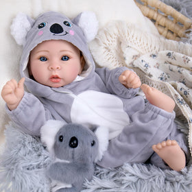 Aori 17-inch doll hands and feet with realistic details for lifelike feel.