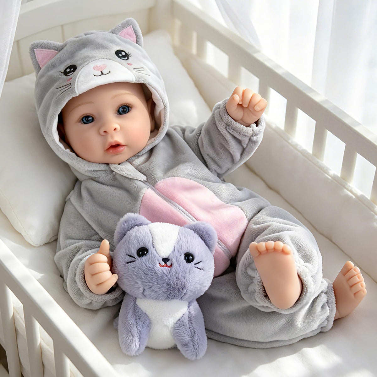 Aori lifelike baby dolls 17-inch face close-up showcases hand-painted detail for realistic play.