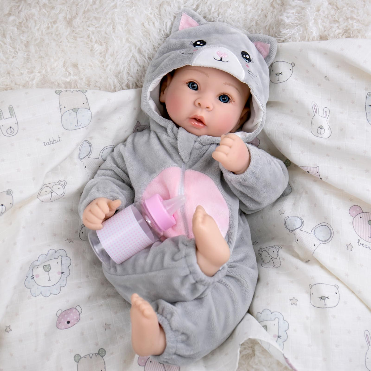 Aori lifelike baby dolls newborn outfit compatible for easy wardrobe styling.