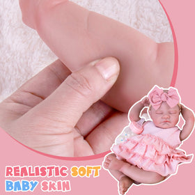 Bath-time play with the Aori Reborn doll encourages sensory, imaginative care