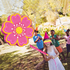 Aoriher flower pinata moment when candy drops during play.