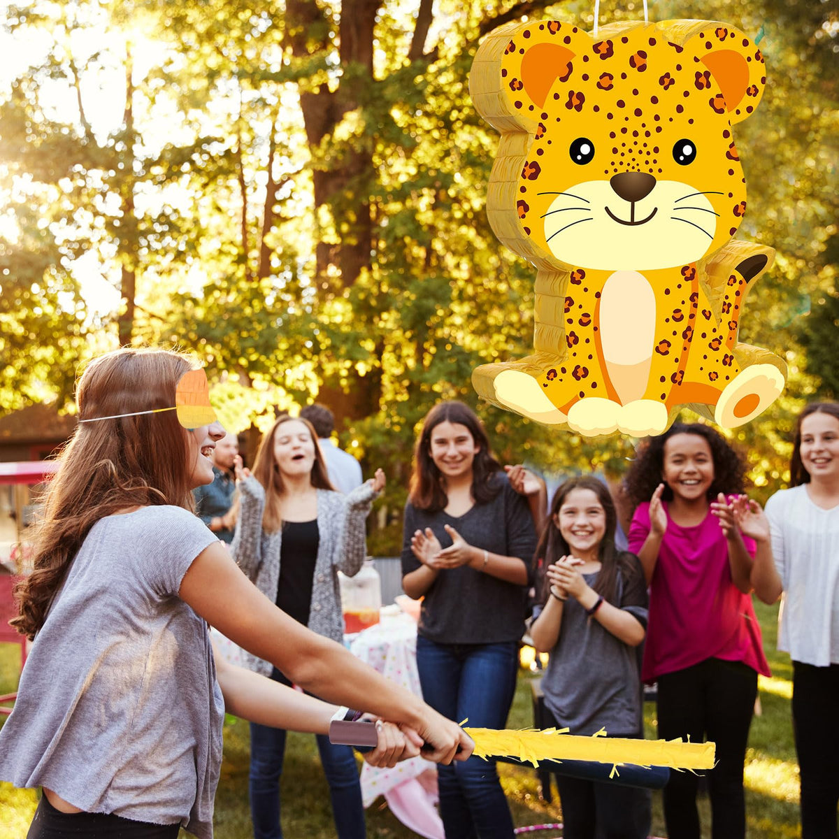 Aoriher leopard print decor enhances jungle party aesthetics