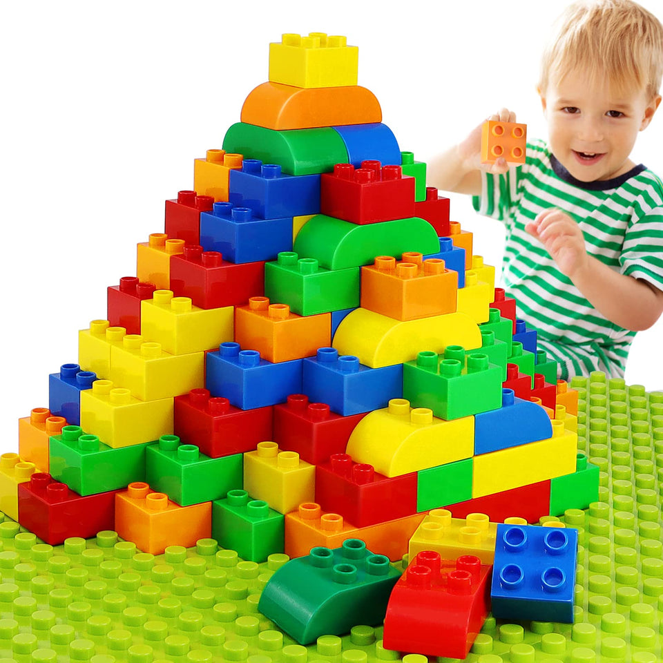 Aotipol 150-piece blocks with green baseplate encouraging imaginative play