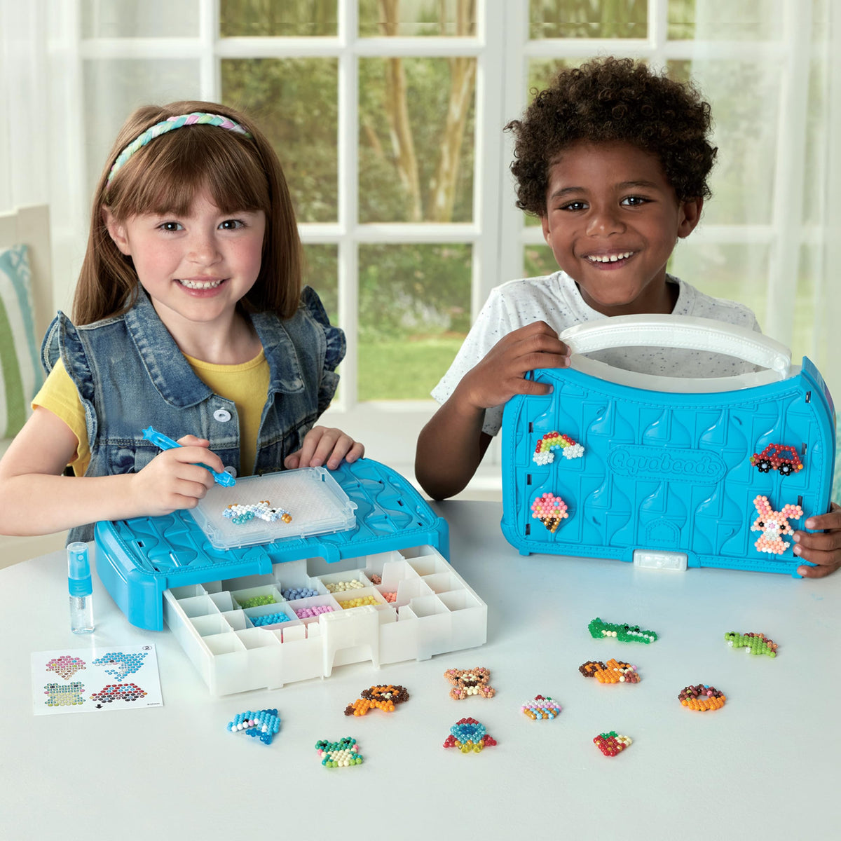 Aquabeads travel case for on-the-go creativity and storage.