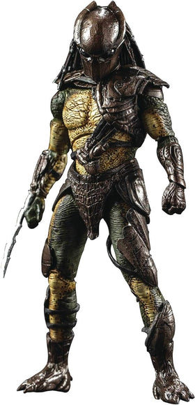 Arbenmao Hiya Toys Falconer Predator 1:18 close-up with detailed sculpt for display