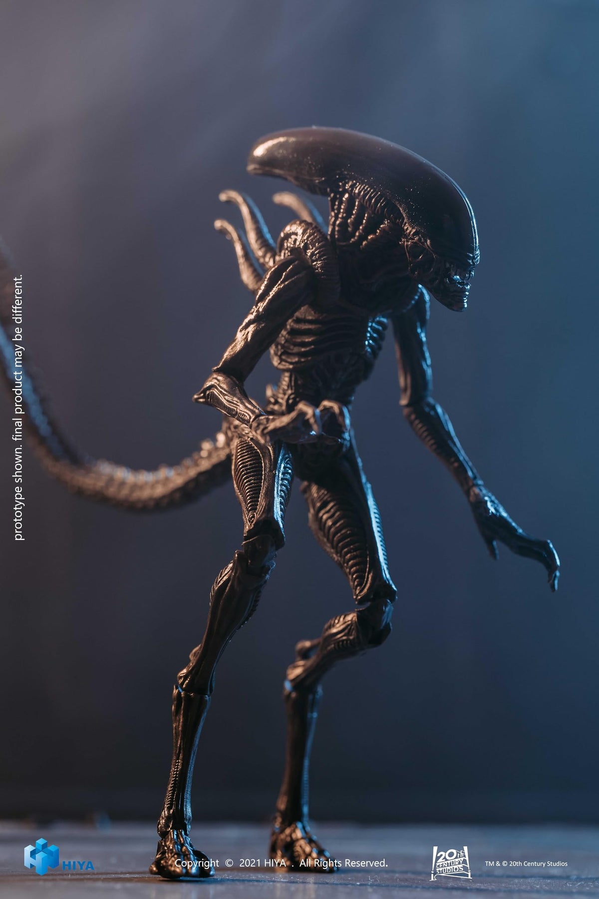 Arbenmao Hiya Toys Ressurection Lead Alien Warrior articulated shoulders for dynamic posing.