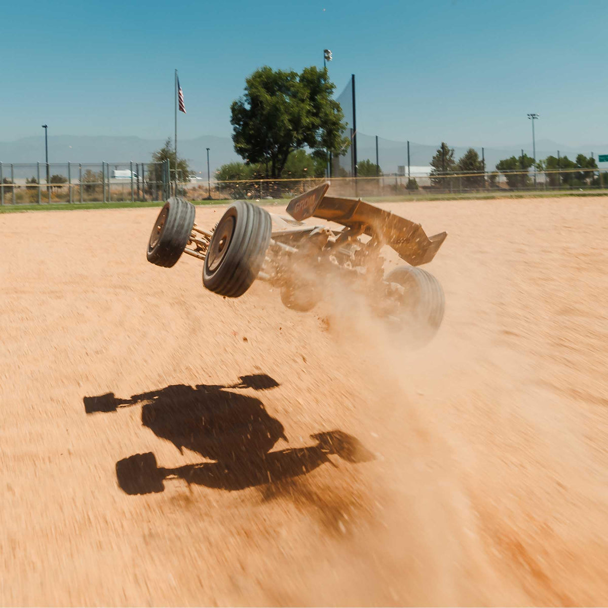 ARRMA Typhon GROM 4x4 DSC control features image highlighting stability