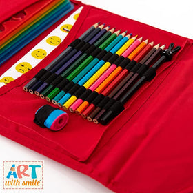 Art with Smile travel bag keeps the kit organized on trips