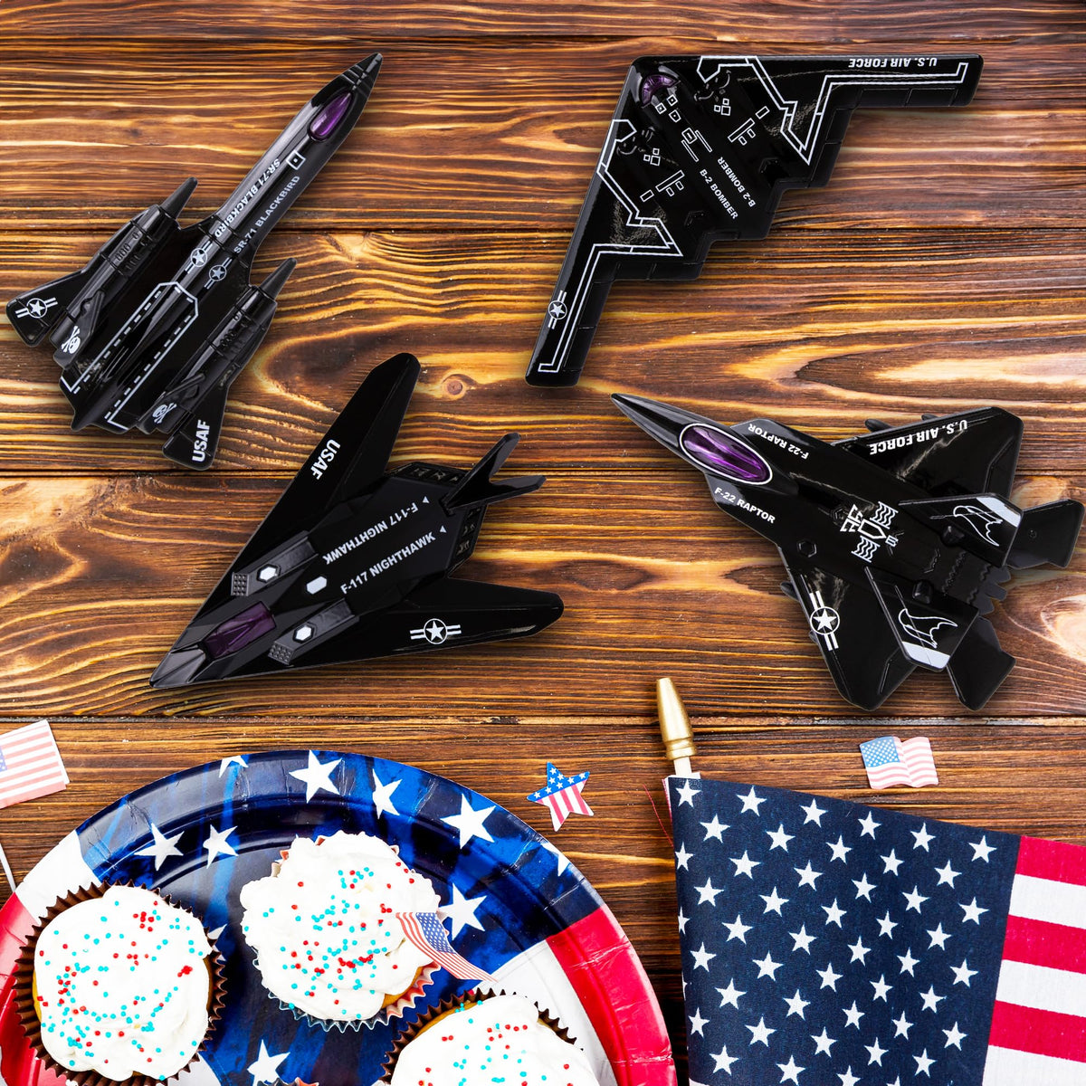 ArtCreativity aviation collection—versatile toy set for gifts and décor.