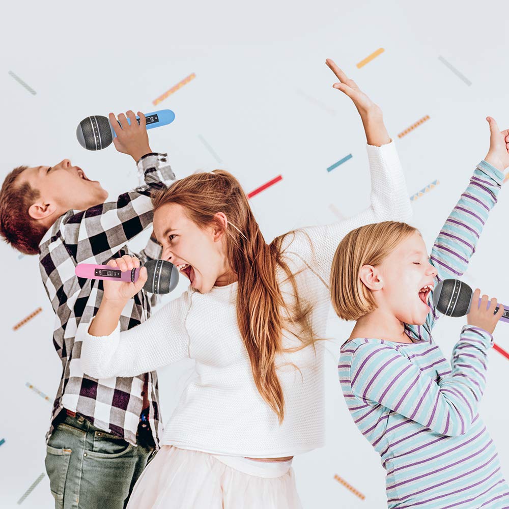 ArtCreativity inflatable microphones durable water-friendly toy for sunny days.