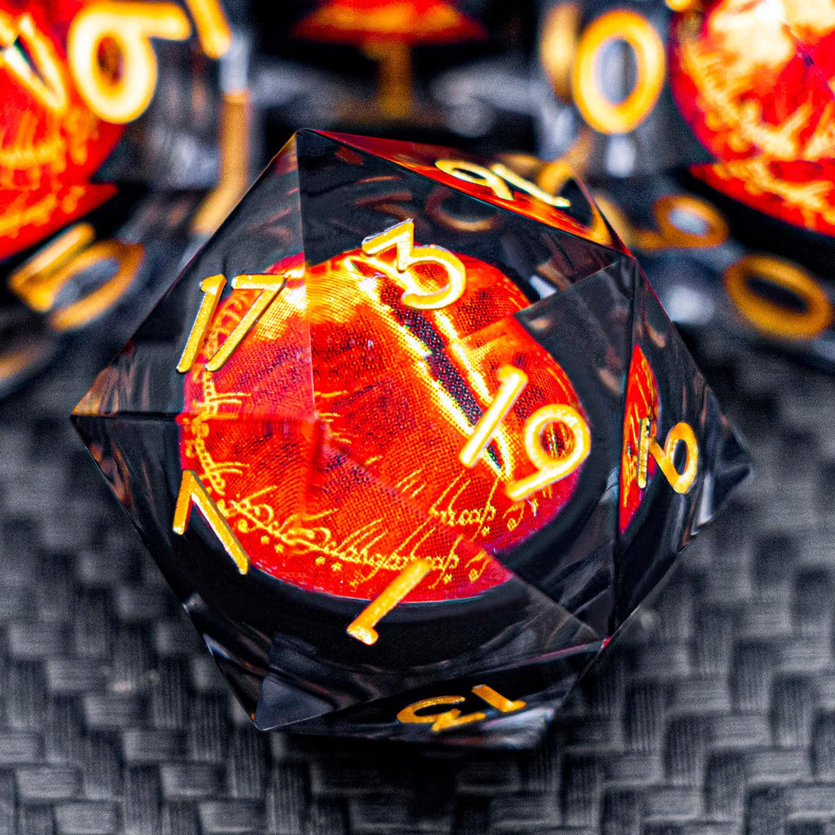 ARUOHHA Gazes Eye resin dice close-up with liquid core for immersion.
