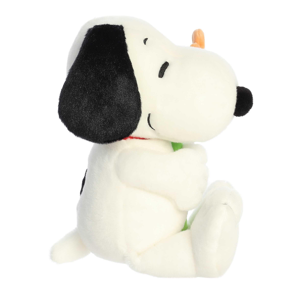 Aurora Timeless Snoopy plush offers nostalgic charm and kid-friendly play.