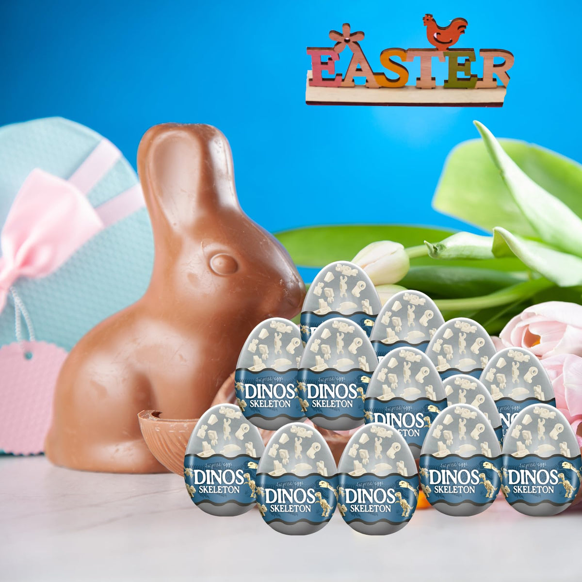 Auryee kids enjoy hands-on play with eggs and tiny dinosaurs