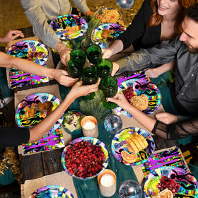 Avezano lets boogie banners and tableware enhance a 70s vibe.