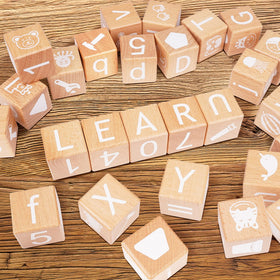AXEARTE blocks display numbers to support counting play