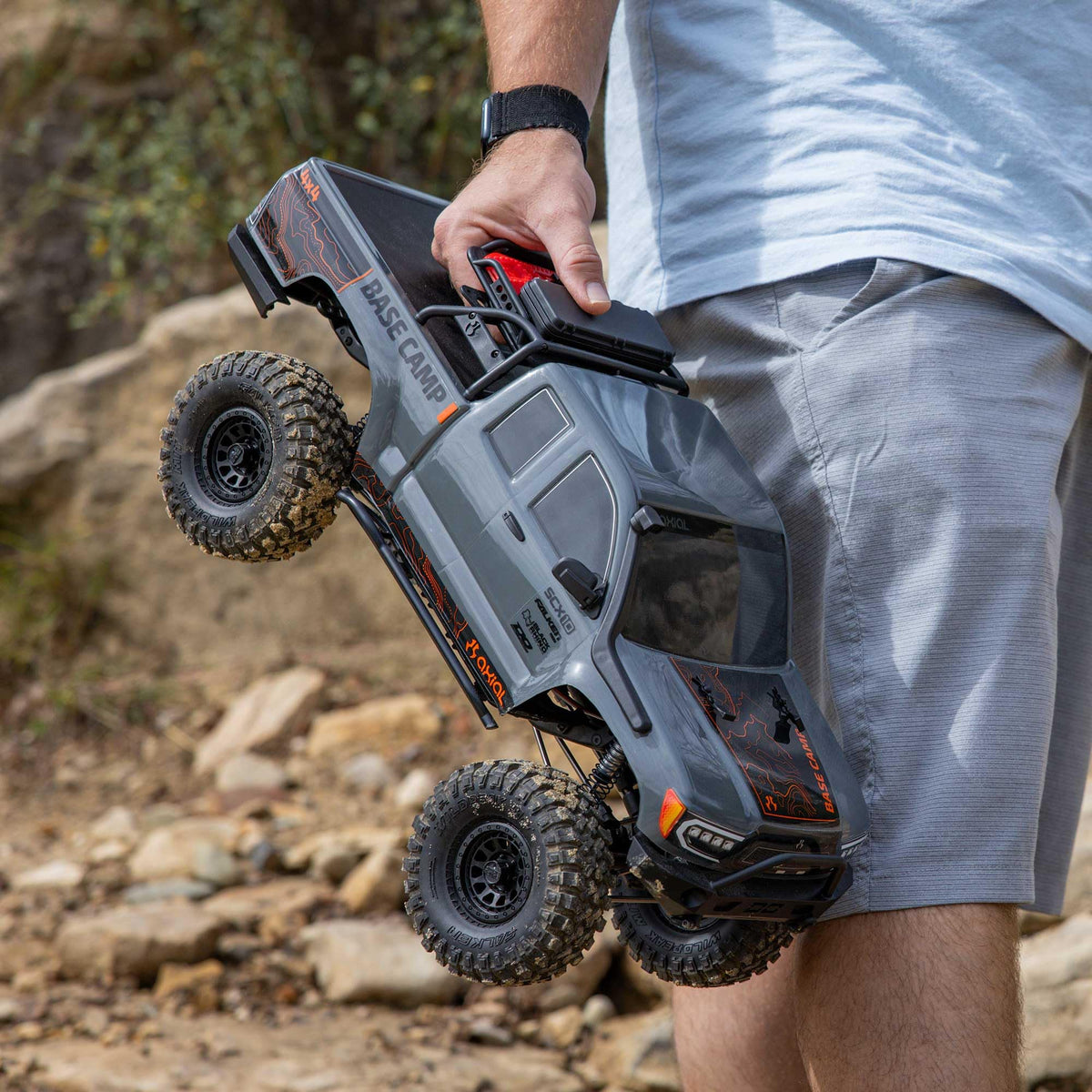 Axial AXI-1375T2 Base Camp ready-to-run out of the box for outdoor adventures