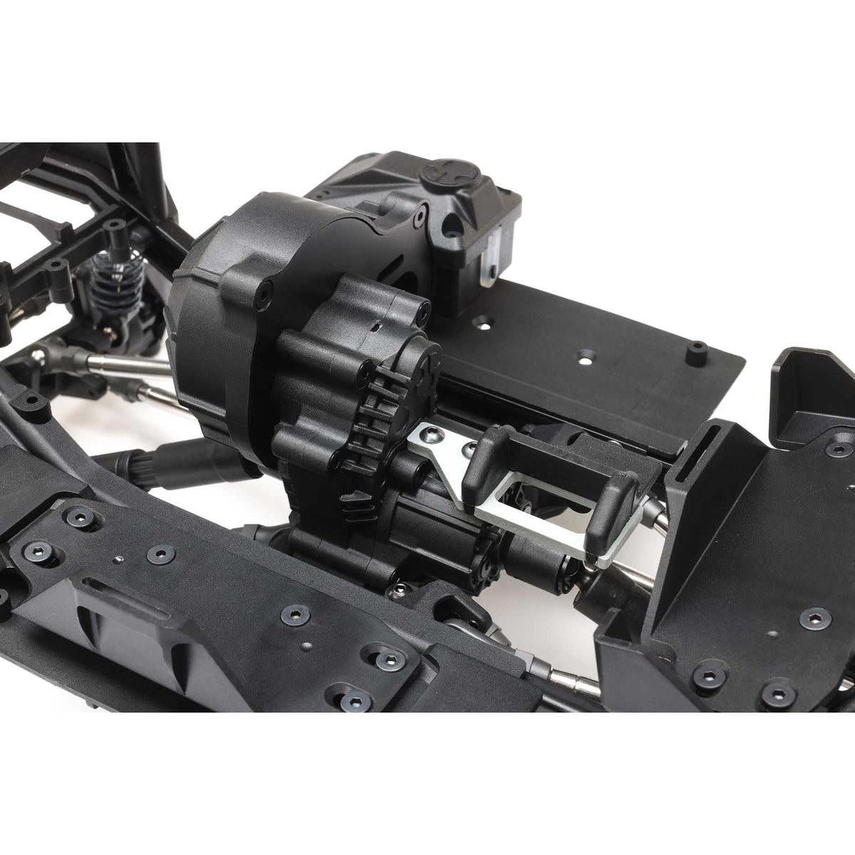 Axial SCX10 III 6mm stainless steel links for durability