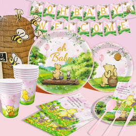 B4b3e Winnie Bear 6.5-inch napkins for quick cleanup.