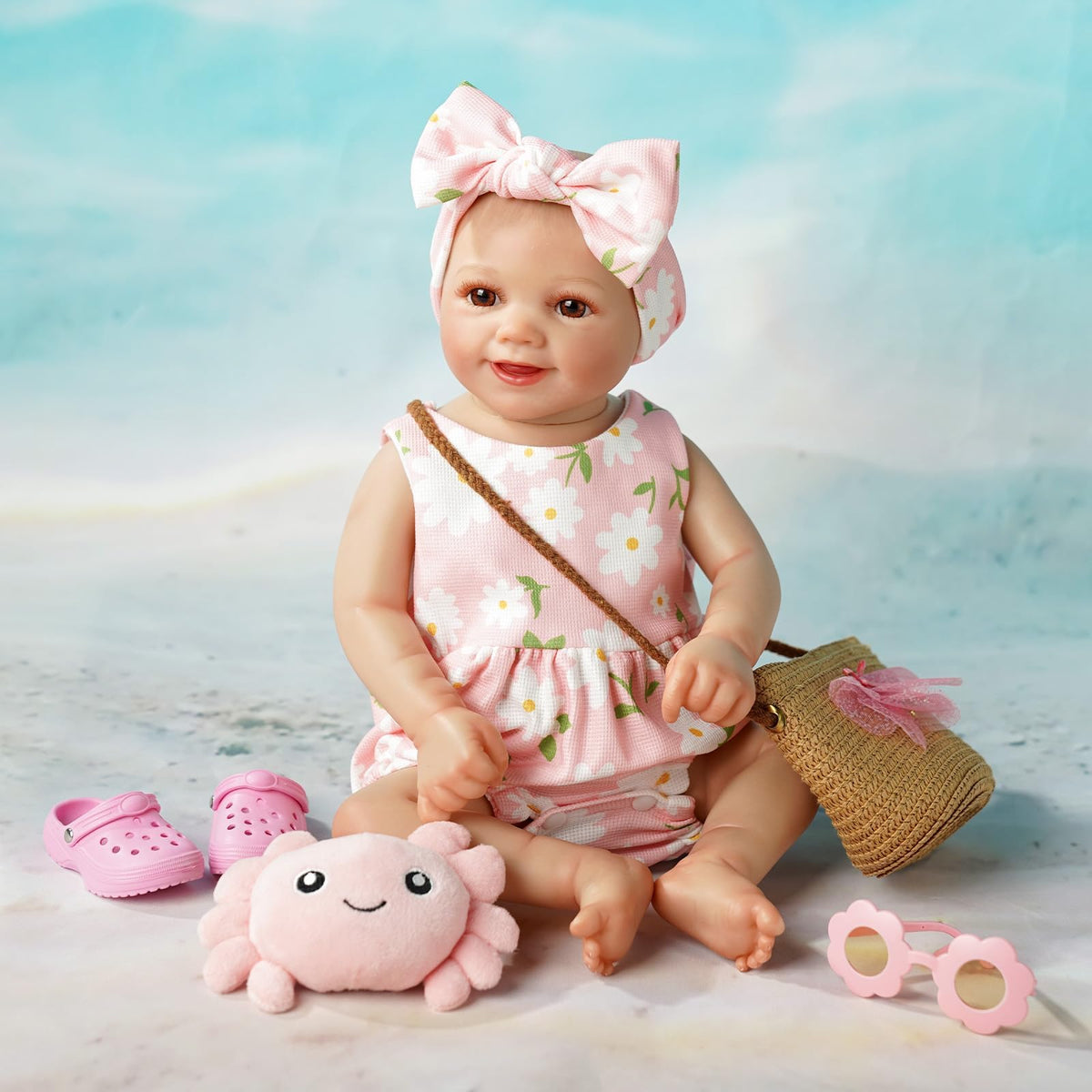 BABESIDE bag carries accessories for on-the-go doll adventures