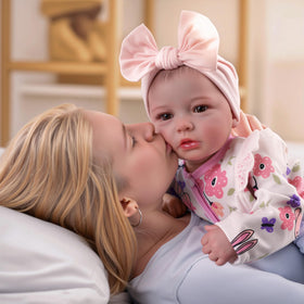 BABESIDE Reborn doll cloth body poseable design supports easy posing and storytelling.