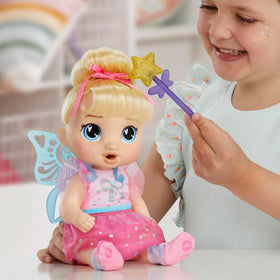 Baby Alive Harper Hugs two diapers for realistic caregiving moments