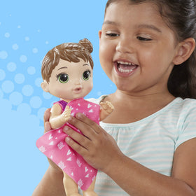Close-up of brown hair detail on the Baby Alive Splash'n Snuggle doll.