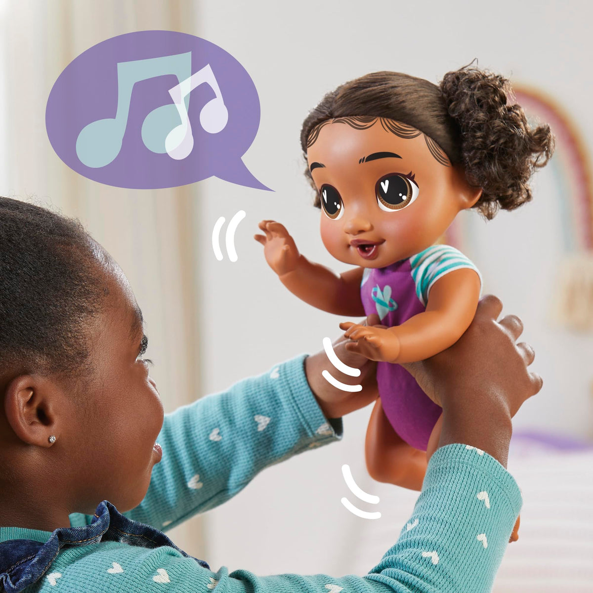 Baby Alive Tilly Tinker 12-second tune encourages movement and rhythm.