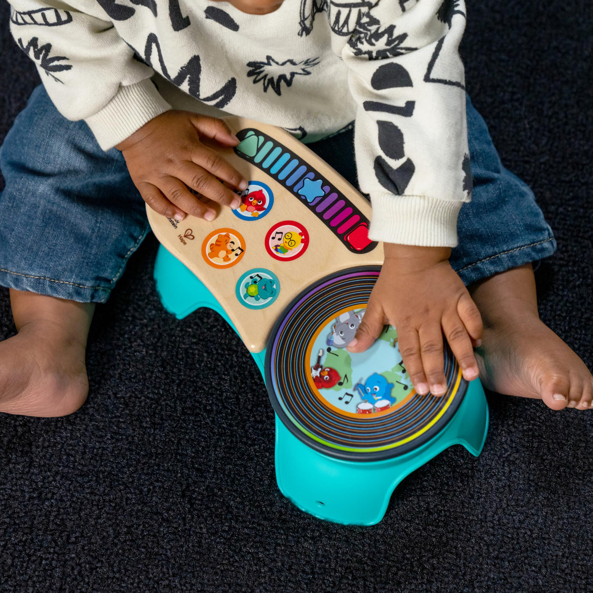 Library of melodies and sounds to inspire creative play