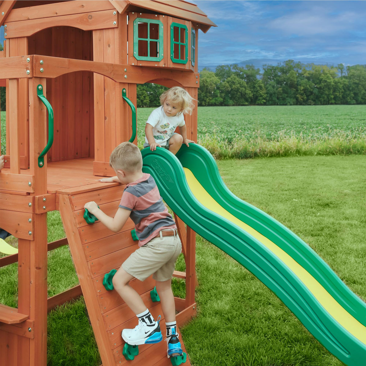 Backyard Discovery Atlantis snack bar shelf for quick snack breaks.
