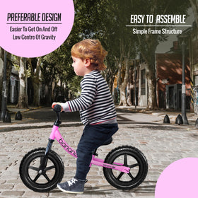 Banana Bike LT seat adjustment helps growing children find a comfortable ride.