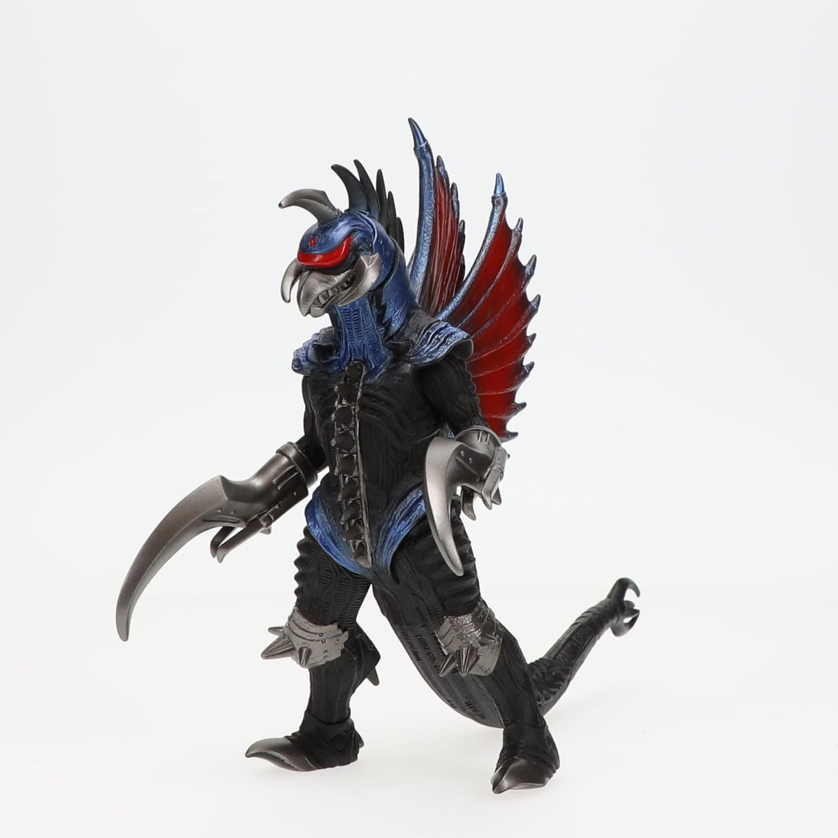 Bandai Namco Gigan 2004 detailed sculpt highlights textures and precision.