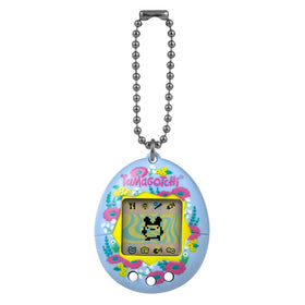 Bandai Tamagotchi Original Garden Poppies chain clip enables easy on-the-go attachment.